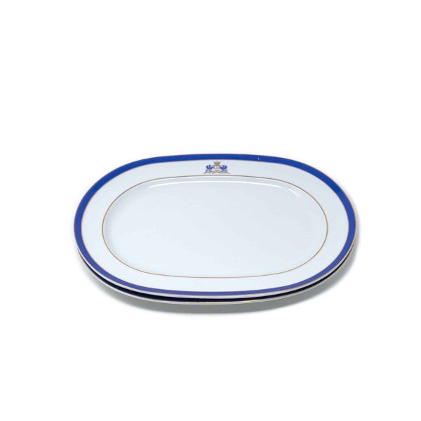 bandejas de porcelana blanca con filo de oro y cobalto