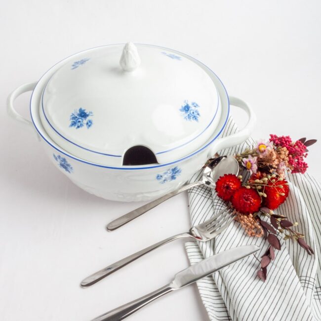 vajilla Sopera lubeck blue porcelana blanca fine porcelain