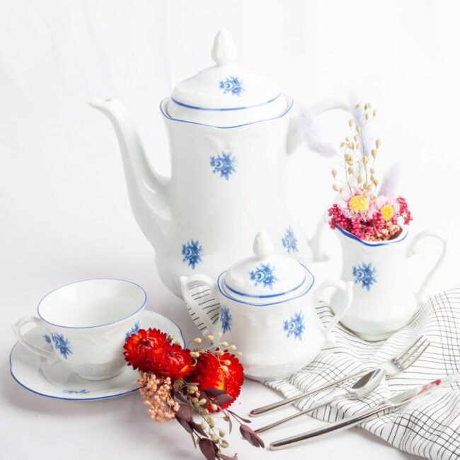vajilla CREMERA LECHERA CAFE AZUCARERO lubeck blue porcelana blanca fine porcelain TAZA