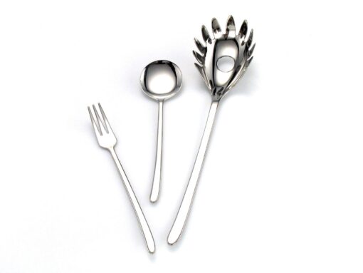 3 cubiertos para pasta de trento de acero inoxidable, presentacion sobre un fondo blanco